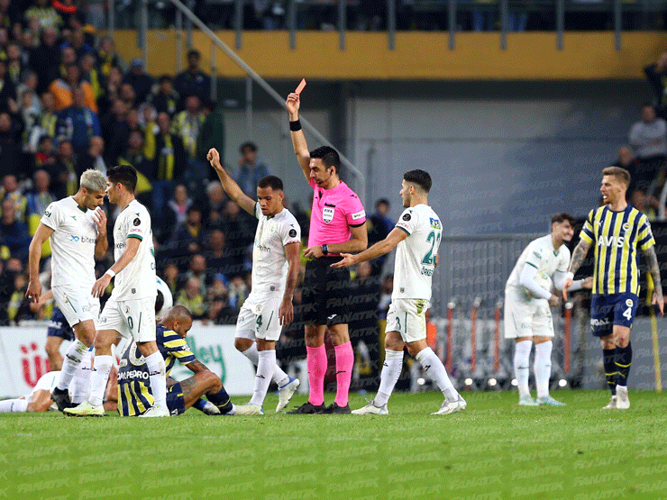 Deniz Çoban yorumladı: Fenerbahçe maçında bir kırmızı daha çıkmalıydı!