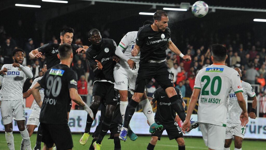 (ÖZET) Ümraniyespor – Alanyaspor maç sonucu: 3-1