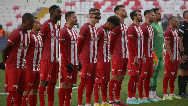 Sivasspor ateş hattında