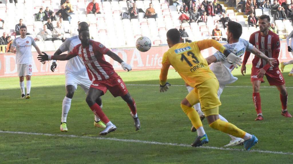 Sivasspor’da Yatabare gollerine devam ediyor