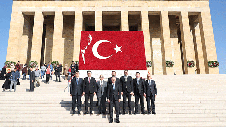 Trabzonspor yönetimi Anıtkabir’i ziyaret etti