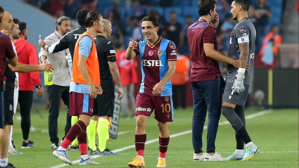 Trabzonspor’da Abdülkadir Ömür’ün sözleşmesi uzatıldı! İşte yeni maaşı…