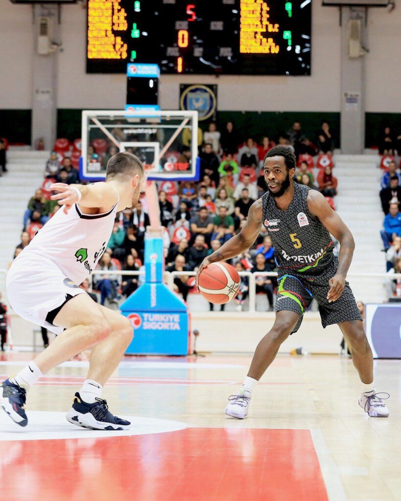 Aliağa Petkim Spor, Beşiktaş’a şans tanımadı