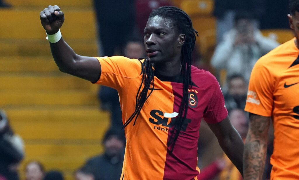 Bafetimbi Gomis, gol sayısını 6’ya çıkardı
