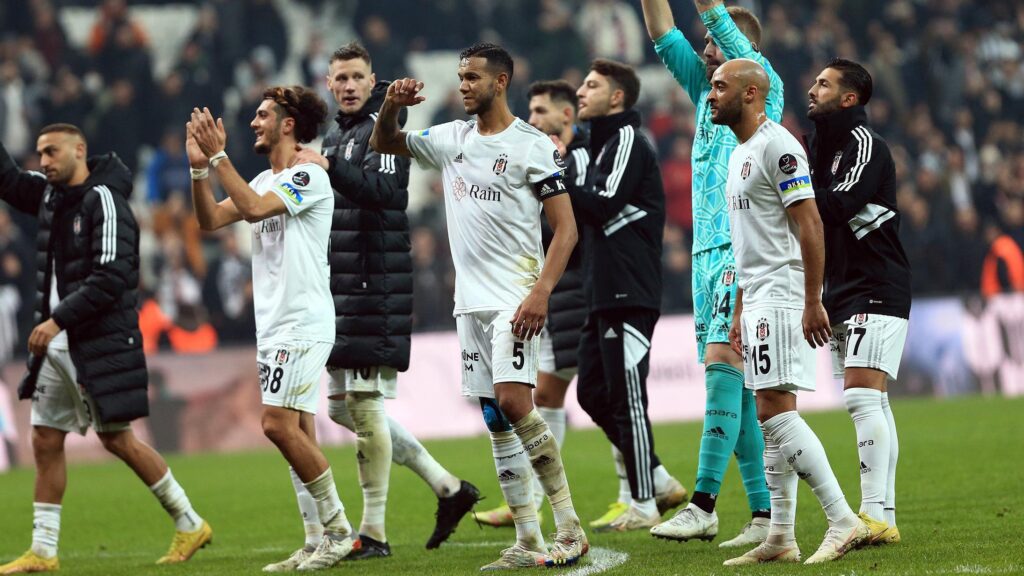 Beşiktaş’tan taraftarına yeni yıl hediyesi