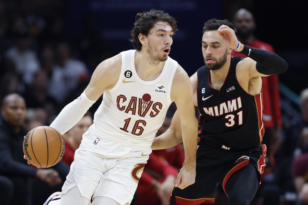 Cedi’li Cleveland, Miami Heat’i farklı geçti
