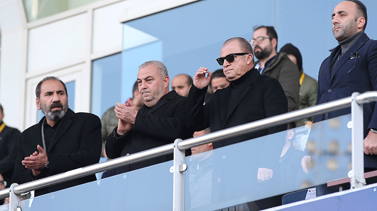 Fatih Terim Selçuk İnan için tribünde