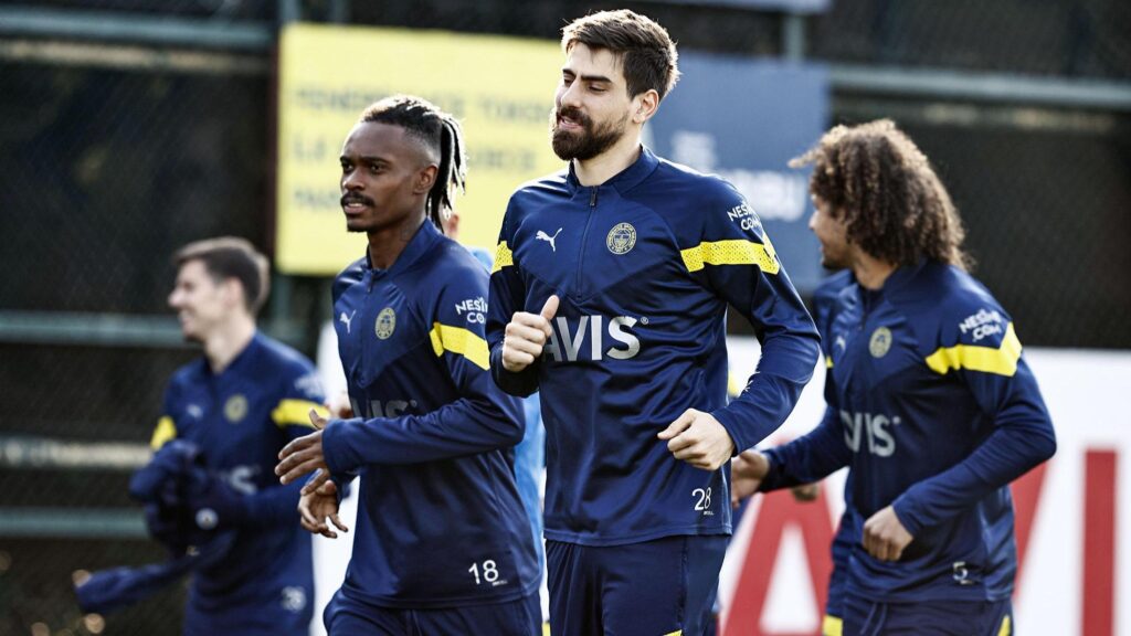 Fenerbahçe, Antalyaspor maçı hazırlıklarını sürdürdü