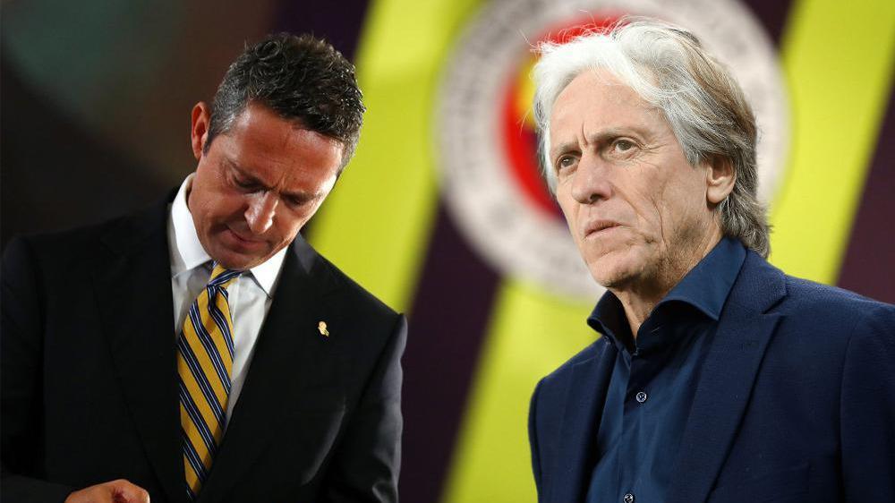 Fenerbahçe’den yarım sezonluk hamle! Yıldız oyuncu için masaya oturuluyor