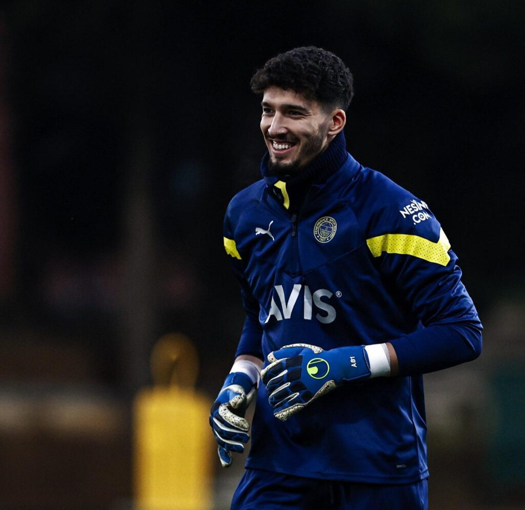 Fenerbahçe’nin ayakta kalan ismi: Altay