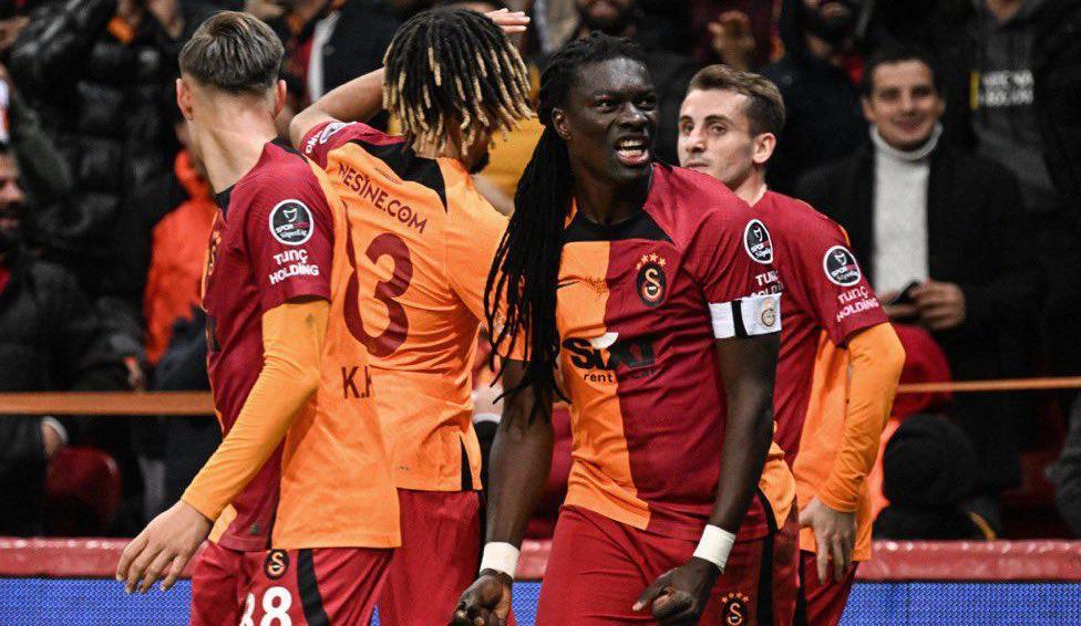 Galatasaray-İstanbulspor maçında Bafetimbi Gomis şov!