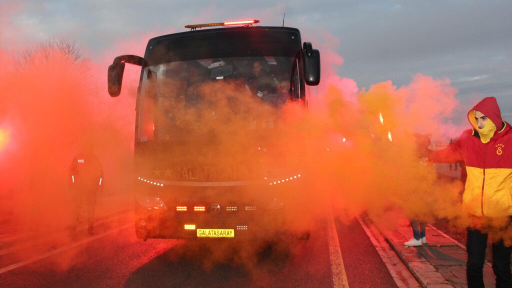 Galatasaray’a Sivas’ta coşkulu karşılama