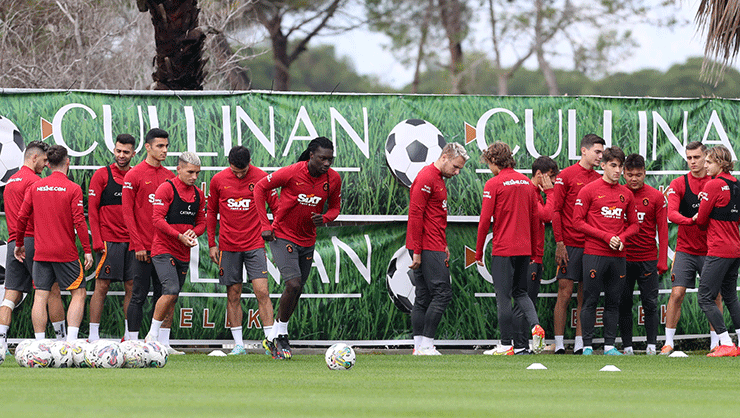 Galatasaray’da yaprak dökümü! Yollar ayrılıyor…