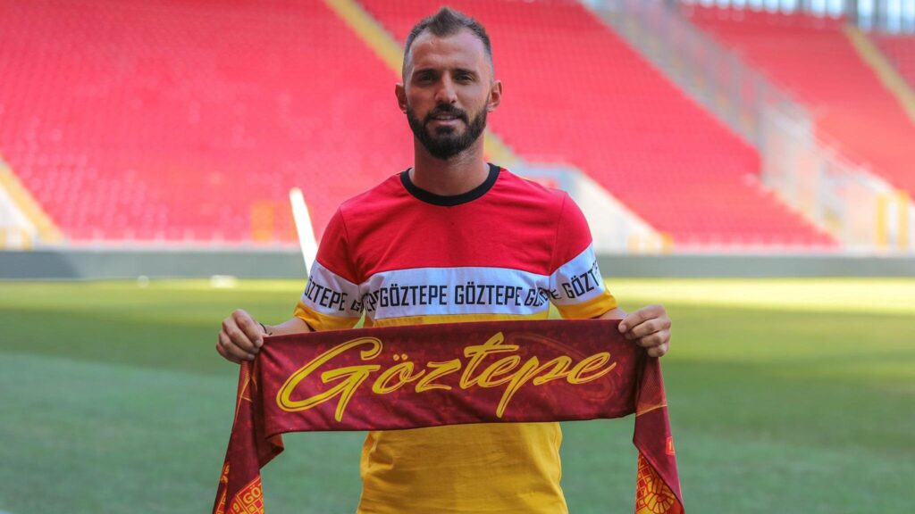 Göztepe’de Emre Çolak gitti