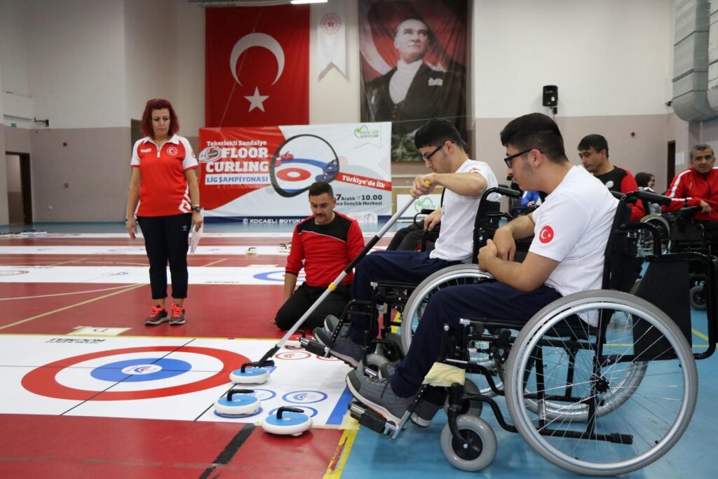 İlk kez düzenlenen Tekerlekli Sandalye Floor Curling turnuvasının şampiyonları belli oldu