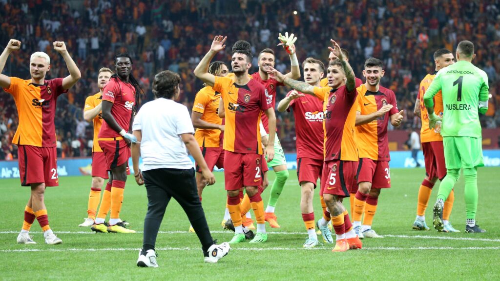 Juventus kapıyı çaldı! Torreira’dan sonra…