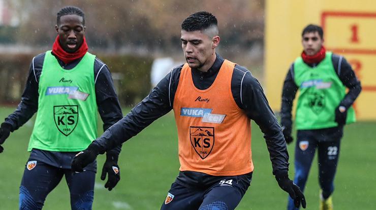 Kayserispor günü çift idmanla tamamladı