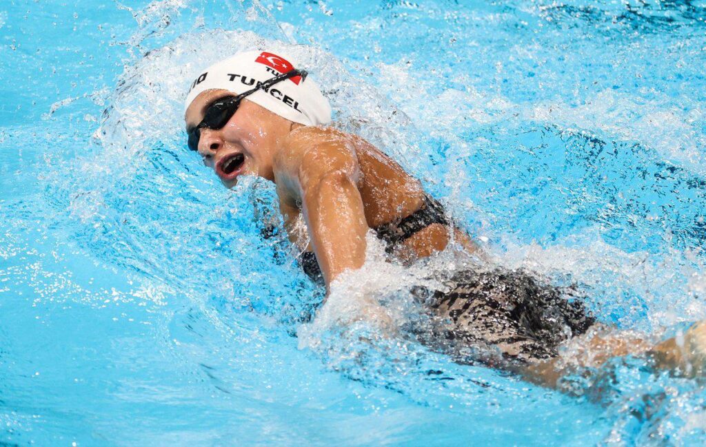 Milli yüzücü, Merve Tuncel dünya beşincisi!