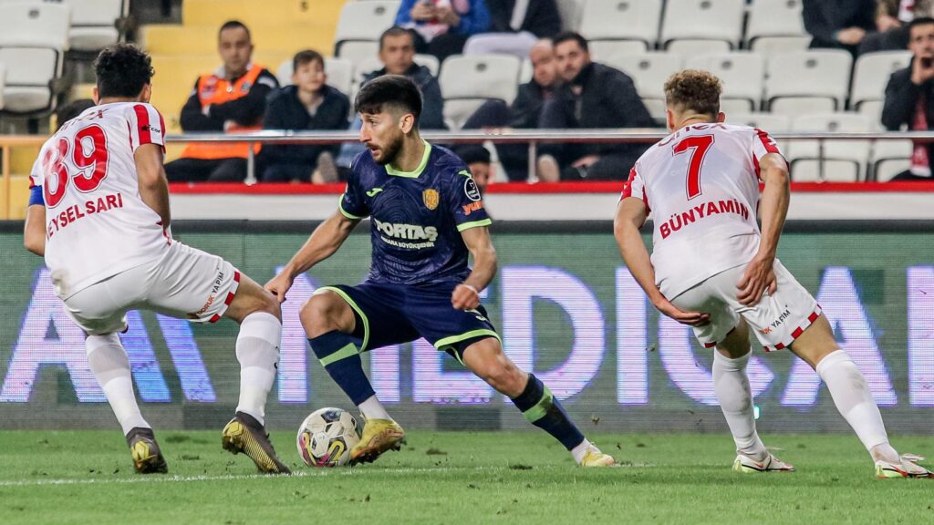 (ÖZET) Antalyaspor-Ankaragücü maç sonucu: 0-2