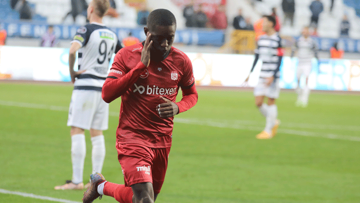 Sivasspor’un yıldızları gollere devam ediyor