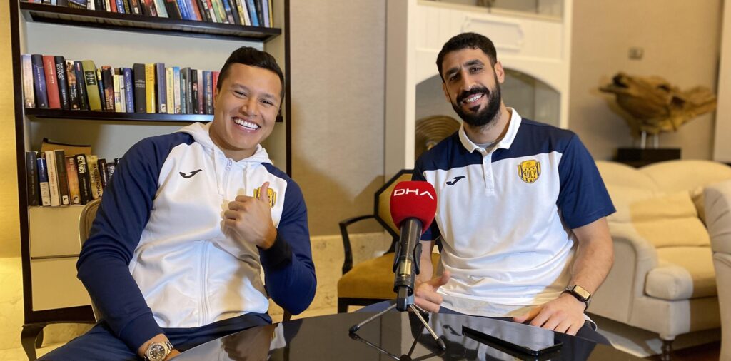 Tolga Ciğerci, Marlon’a tercümanlık yaptı, keyifli anlar ortaya çıktı