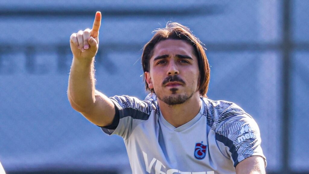 Trabzonspor’un yıldızı Abdülkadir Ömür şova hazırlanıyor!
