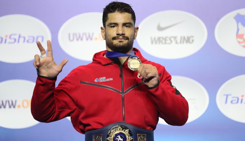 Yılın serbest stil güreşçisi: Taha Akgül