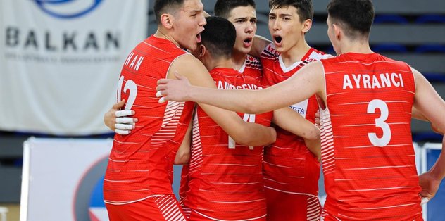 17 Yaş Altı Erkekler Avrupa Voleybol Şampiyonası | Türkiye 3-0 İngiltere (MAÇ SONUCU)