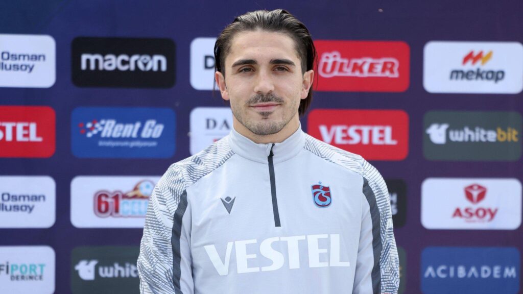 Abdülkadir Ömür’ün Avrupa hayali devam ediyor