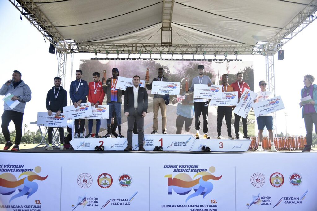 Adana Kurtuluş Yarı Maratonu’nda birinciler Kenya’dan