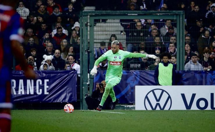 Al-Nassr’dan tecrübeli kaleciye teklif! Fenerbahçe detayı