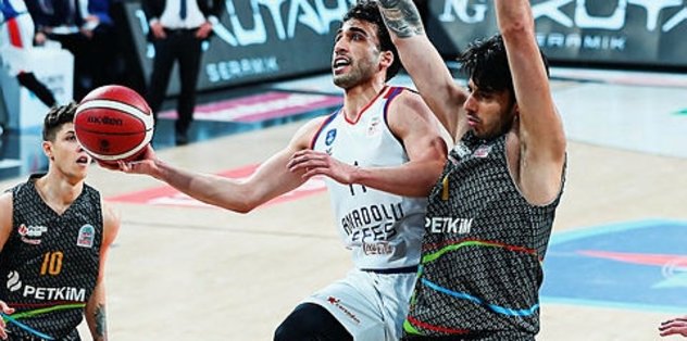 Anadolu Efes 90-64 Aliağa Petkim (Maç sonucu ÖZET)