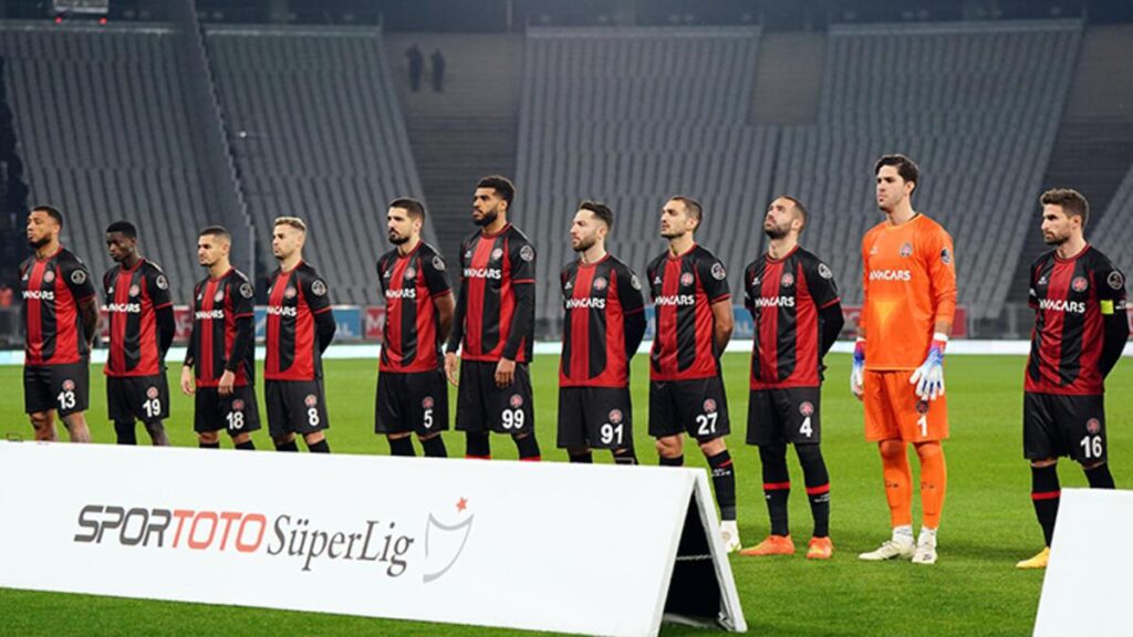 Andrea Pirlo’dan kadroda 2 değişiklik