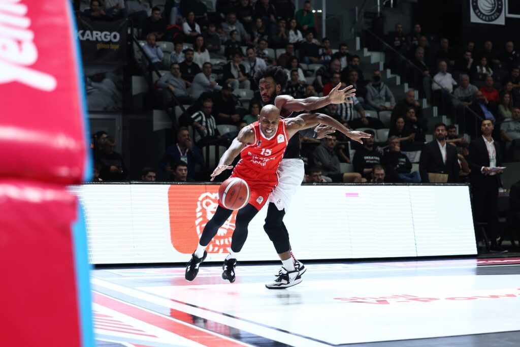 Basketbol Süper Ligi: Beşiktaş Emlakjet: 67 – Bahçeşehir Koleji: 71
