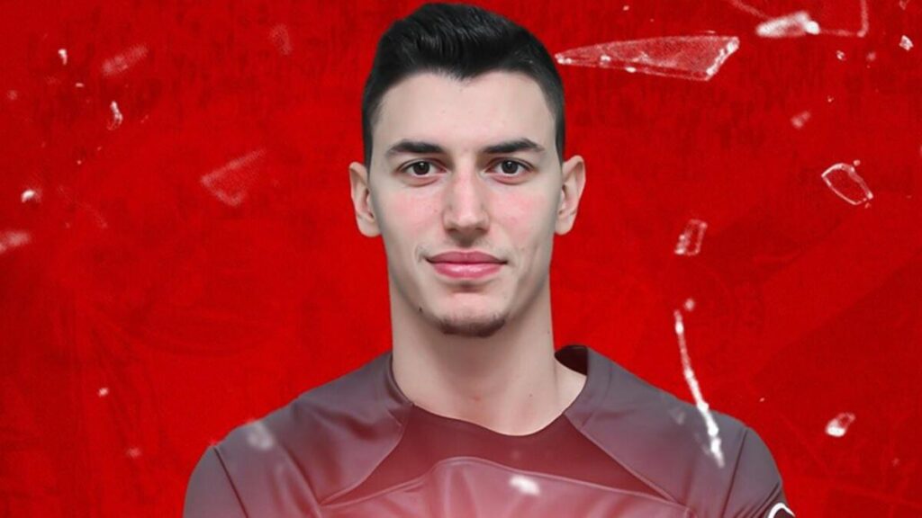 Berke Özer’den Altay Bayındır’a büyük destek!