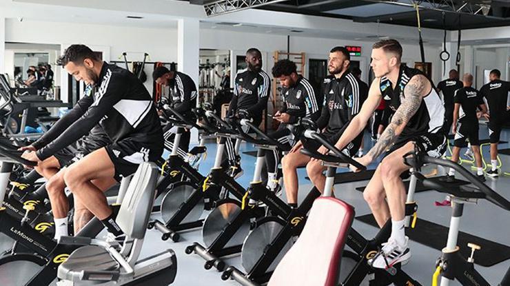 Beşiktaş’a Saiss müjdesi!