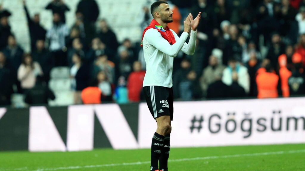 Beşiktaş’ta Romain Saiss geri döndü