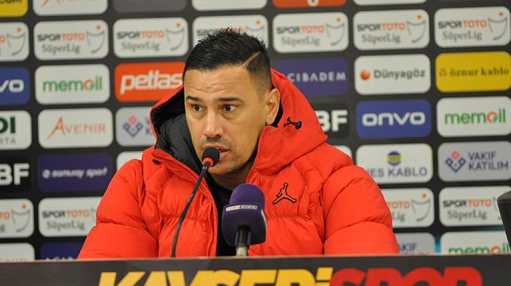 Çağdaş Atan: “Maça bireysel hatalar damga vurdu”
