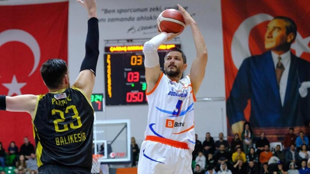 Çağdaş Bodrumspor şampiyonluk yarışında