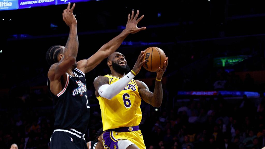 Clippers, LeBron’un çifte rekor gecesinde rol çaldı