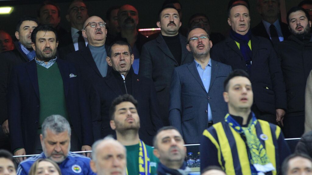 Dursun Özbek’ten derbi sonrası açıklama:  6-7 olabilirdi! Taraftar 7’ye alıştı, inşallah sonraki maçlarda…