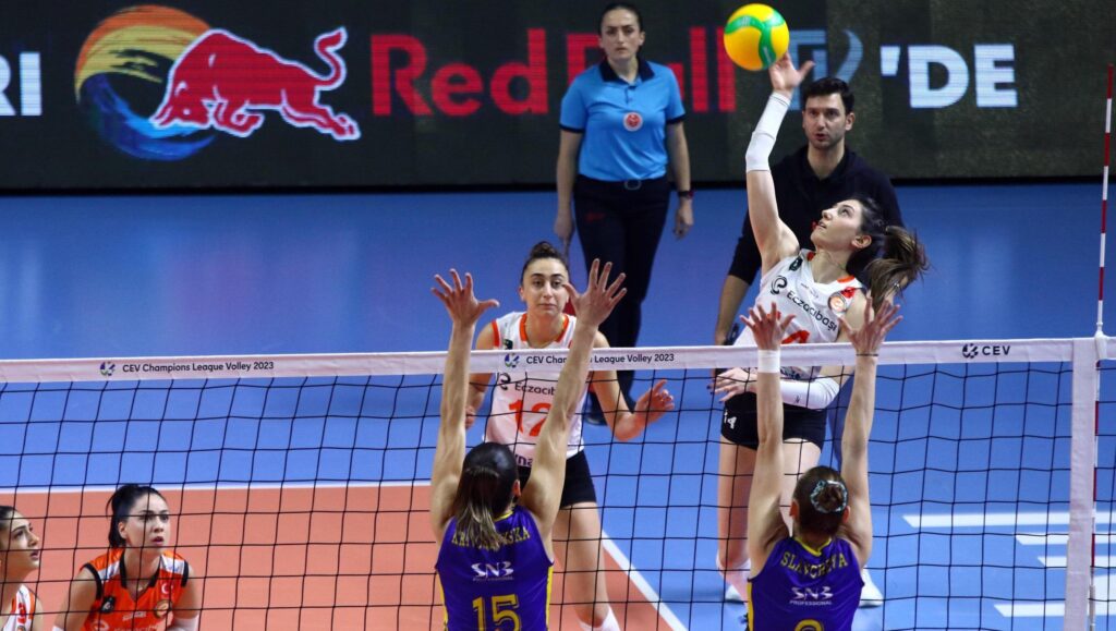 Eczacıbaşı Dynavit’ten CEV Şampiyonlar Ligi’nde 4’te 4!