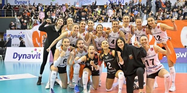 Eczacıbaşı tam gaz