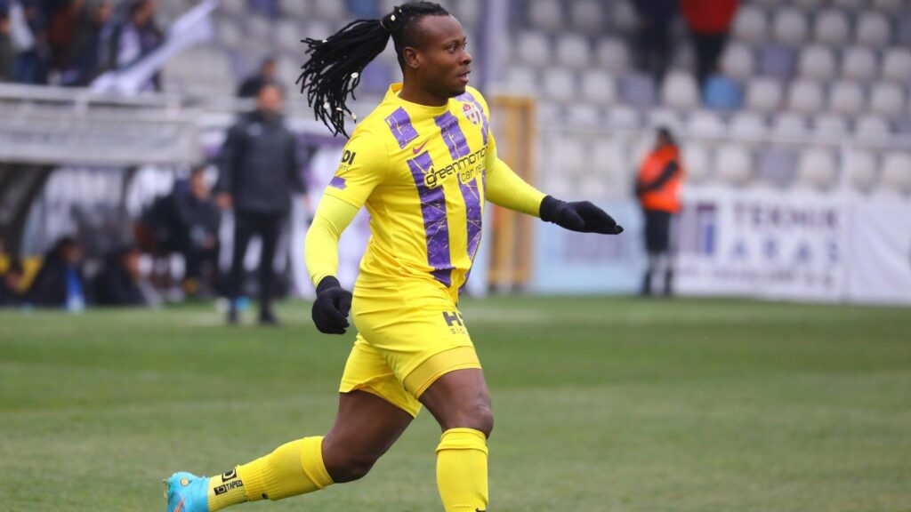 Emeka Eze’yi İstanbulspor kaptı