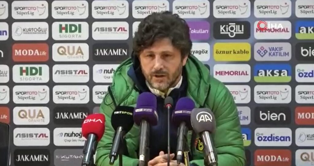 Fatih Tekke: “Bana göre oyunun hakkı İstanbulspor’un 3 puan almasıydı”