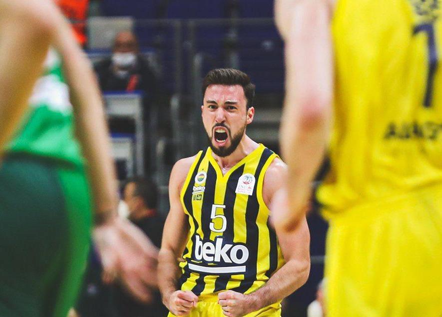 Fenerbahçe Beko Darüşşafaka maçında sakatlanan İsmet Akpınar’ın sağlık durumu…