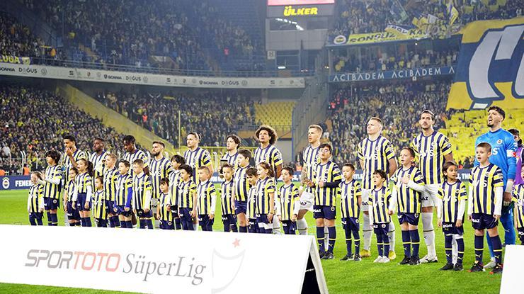 Fenerbahçe, tek değişiklikle Galatasaray karşısında