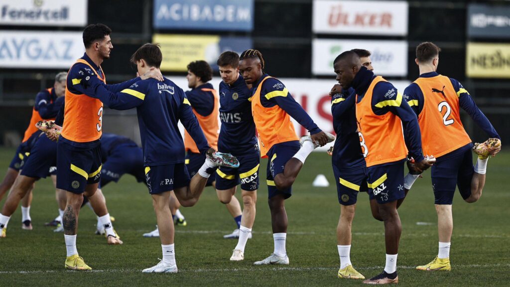 Fenerbahçe, Ümraniyespor mesaisine devam etti