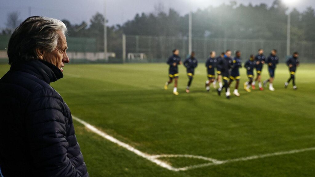 Fenerbahçe’de derbi öncesi en merak edilen soru! Jorge Jesus kararını vermedi