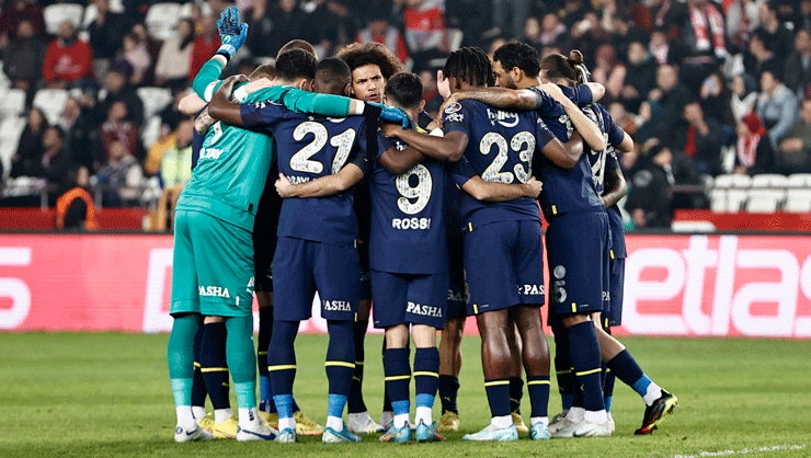 Fenerbahçe’de, Galatasaray derbisi öncesi sorun yok! Crespo ve Ferdi…